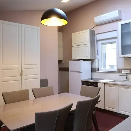 Center Nusiceva Apartamento *